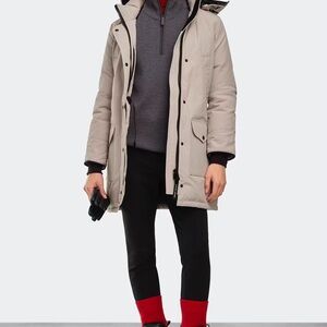 Women’s Canada Goose Trillium Parka in Limestone (Size Large)
